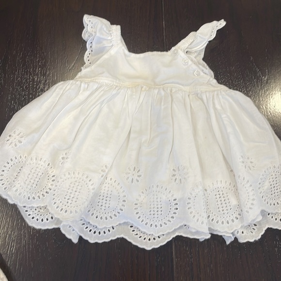 18-24 Gap Lot - Picture 3 of 5